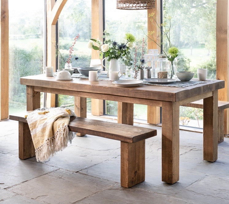 How to Decorate Your Dining Room Table on a Budget: Stunning Ideas