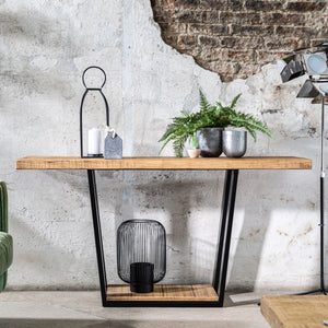 How to Style Industrial Furniture