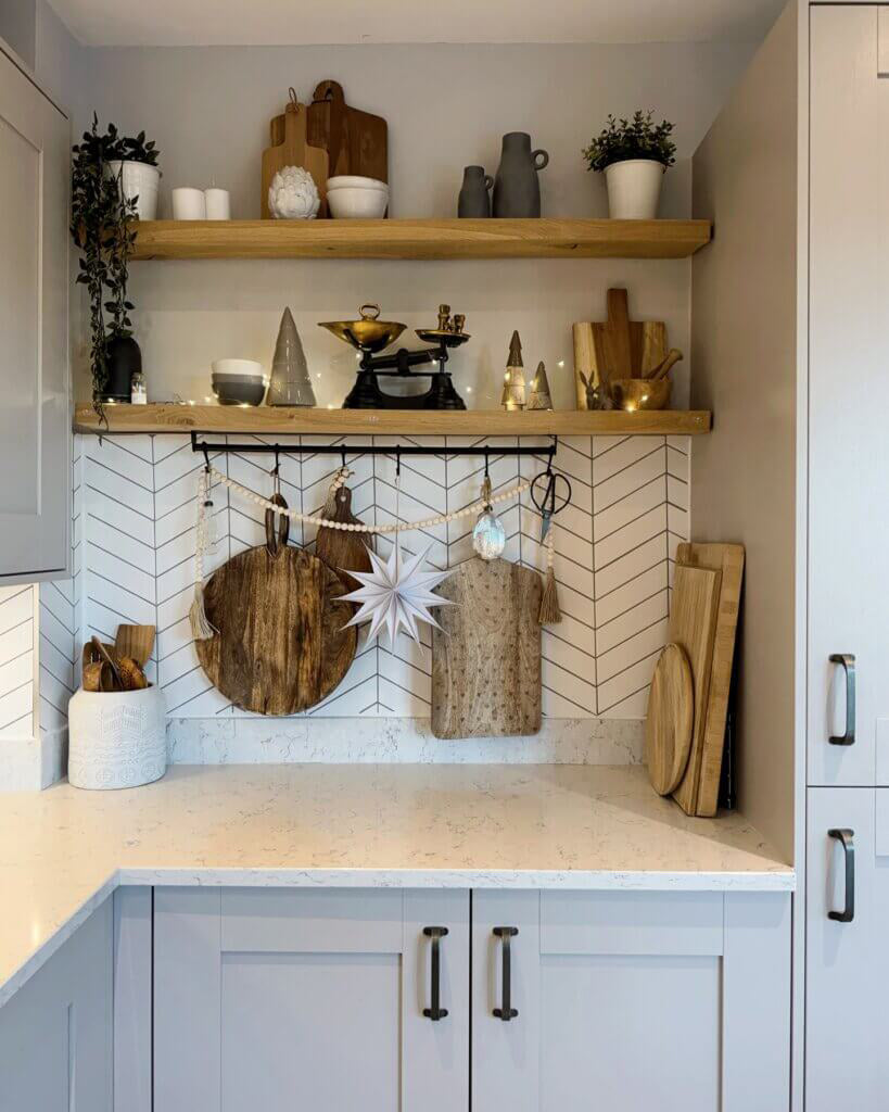 8x2 Oak Floating Shelf (19x4cm)