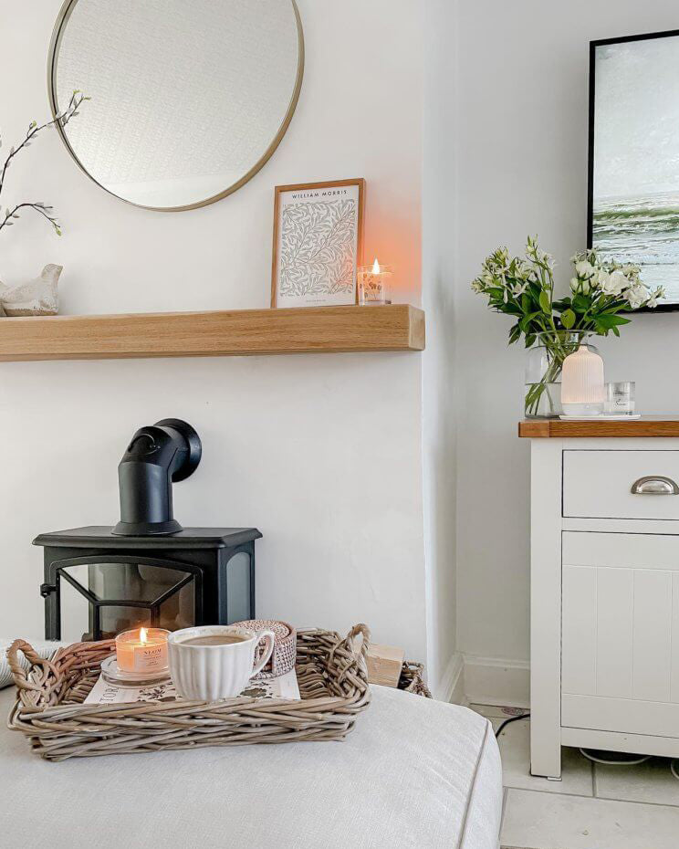 8x4 Oak Floating Shelf (19x9cm)