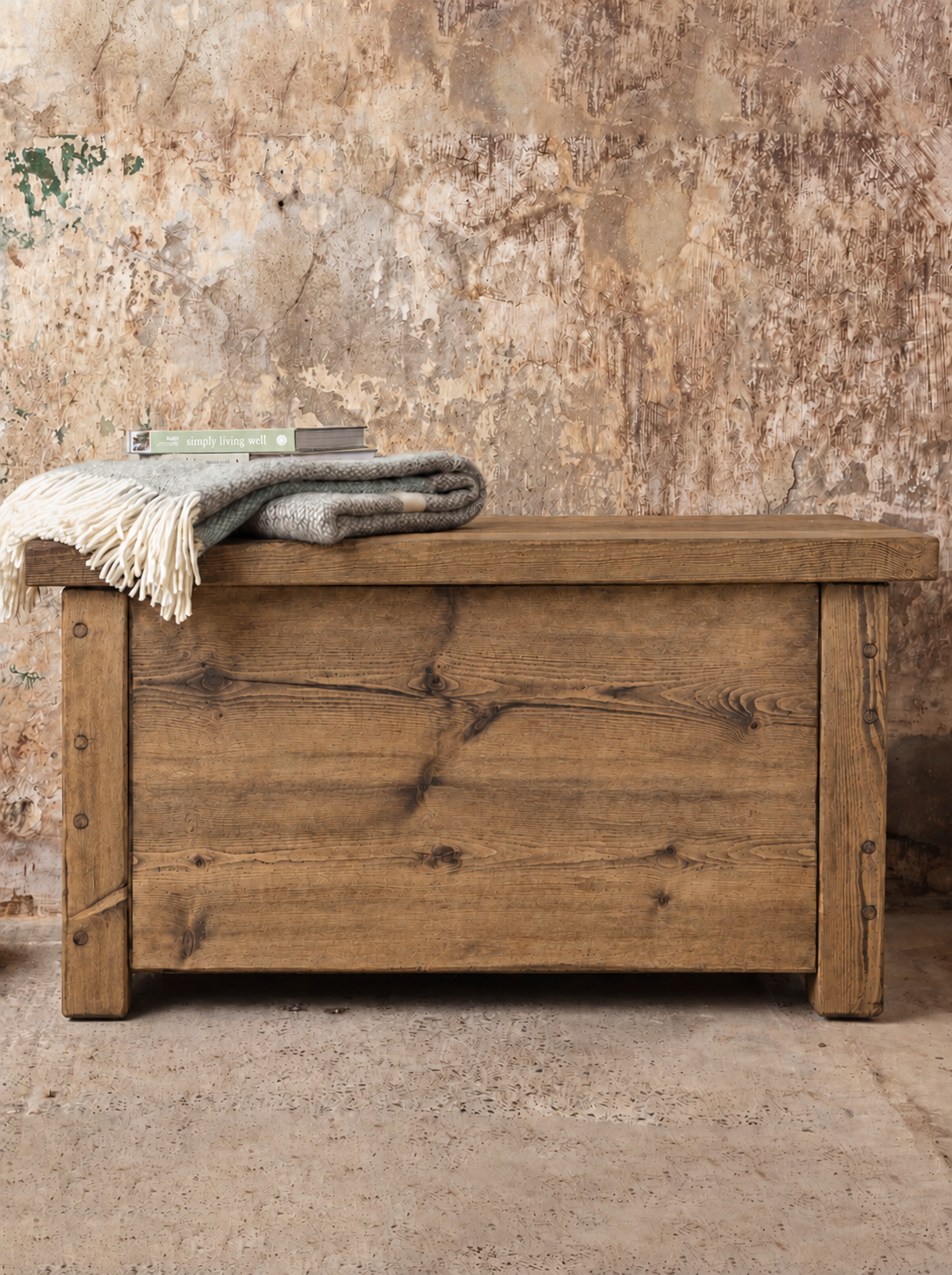Derwent Blanket Box