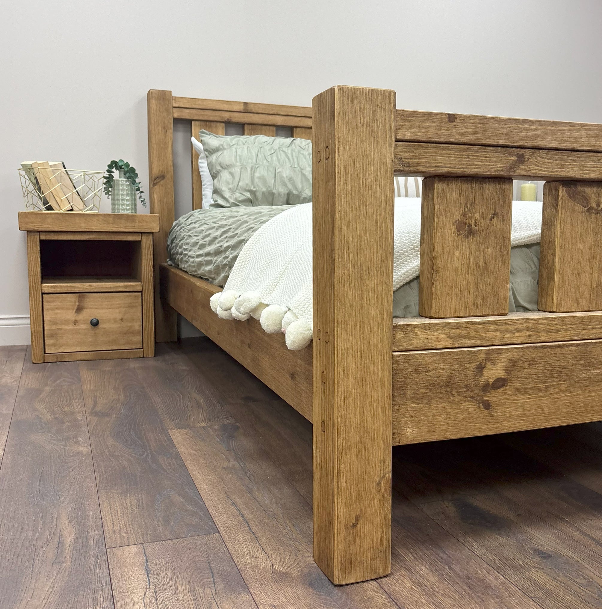 Derwent Bed Frame With Footboard -