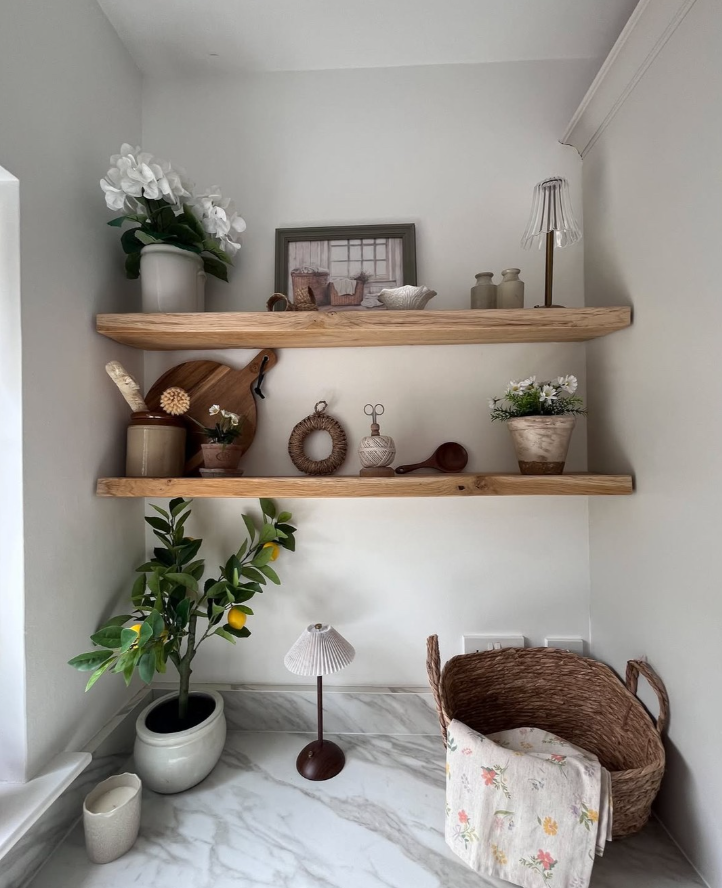 8x2 Oak Floating Shelf (19x4cm)
