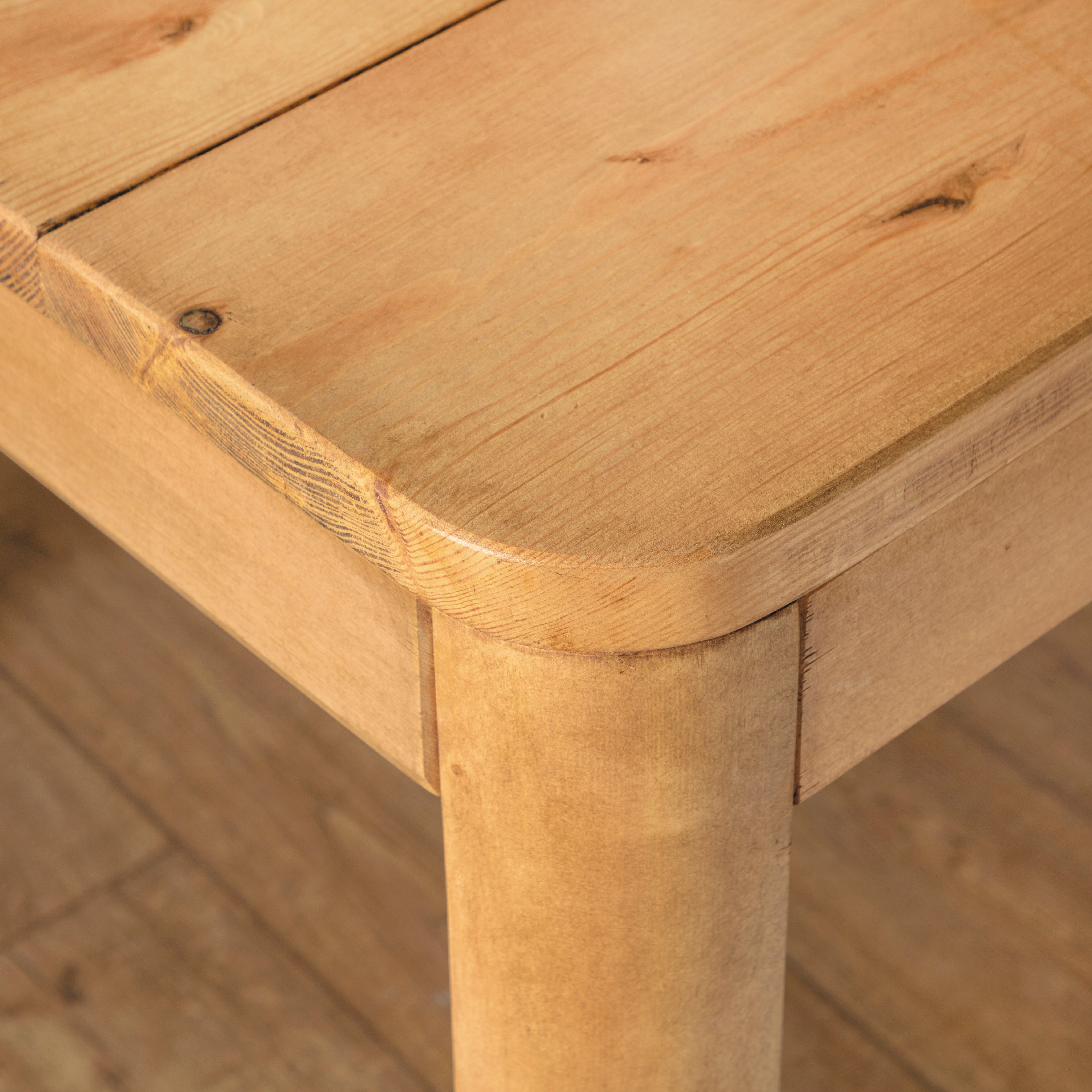 Gosforth Square Dining Table - Kitchen & Dining Room Tables