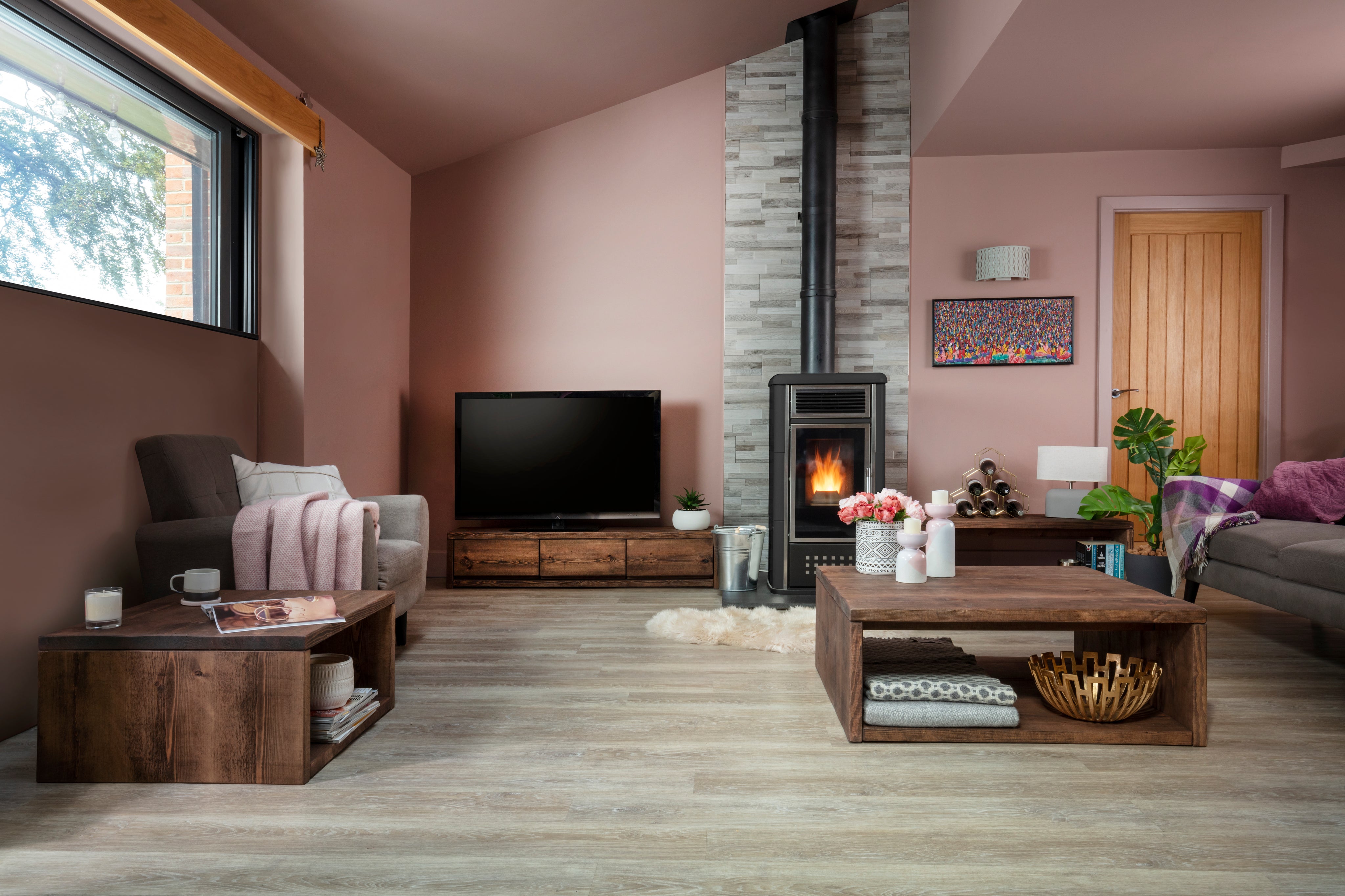 Pandon TV Stand 3 Drawers - Entertainment Centers & TV Stands