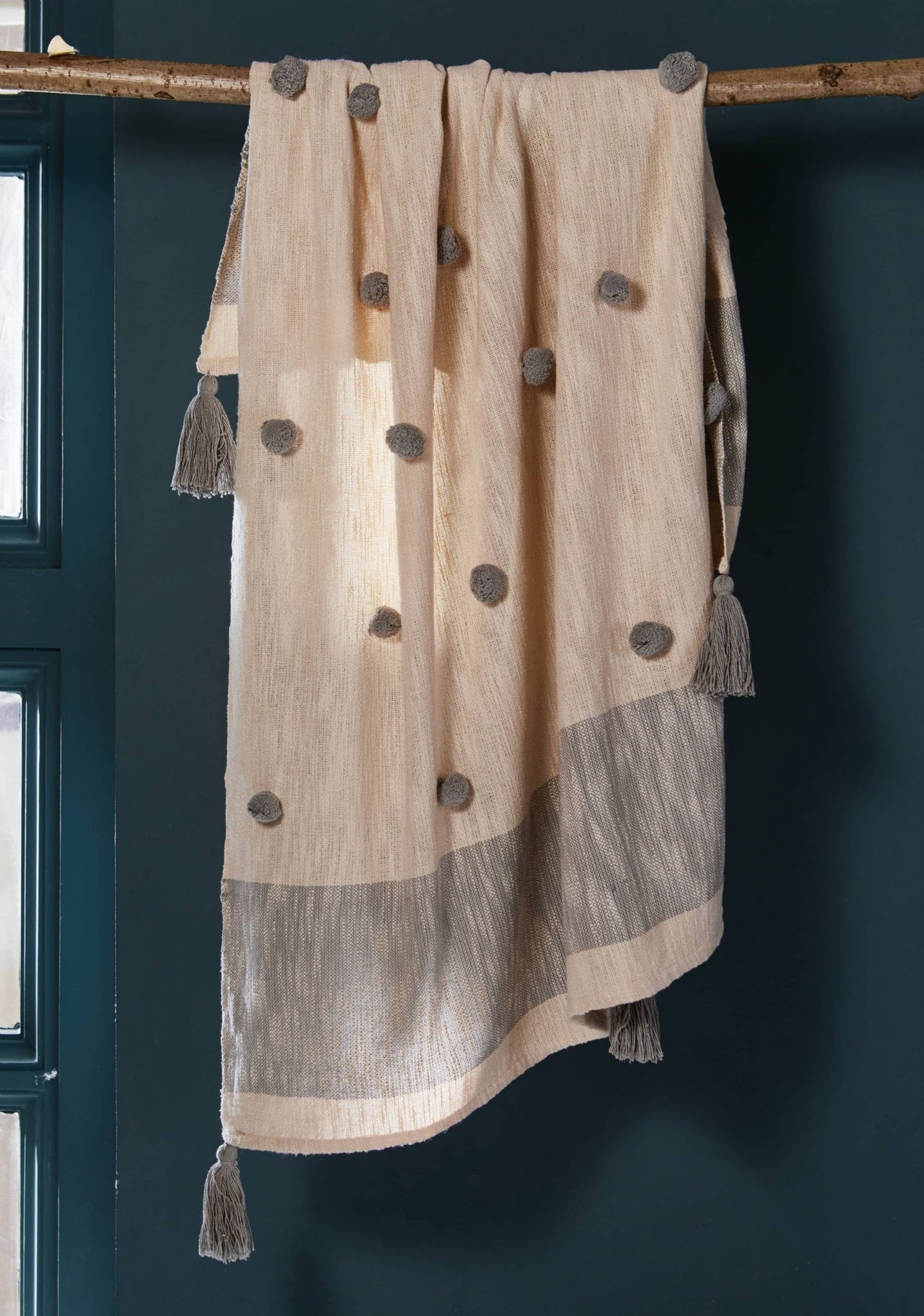 Pom Pom Grey And Cream Throw - Soft Furnishings