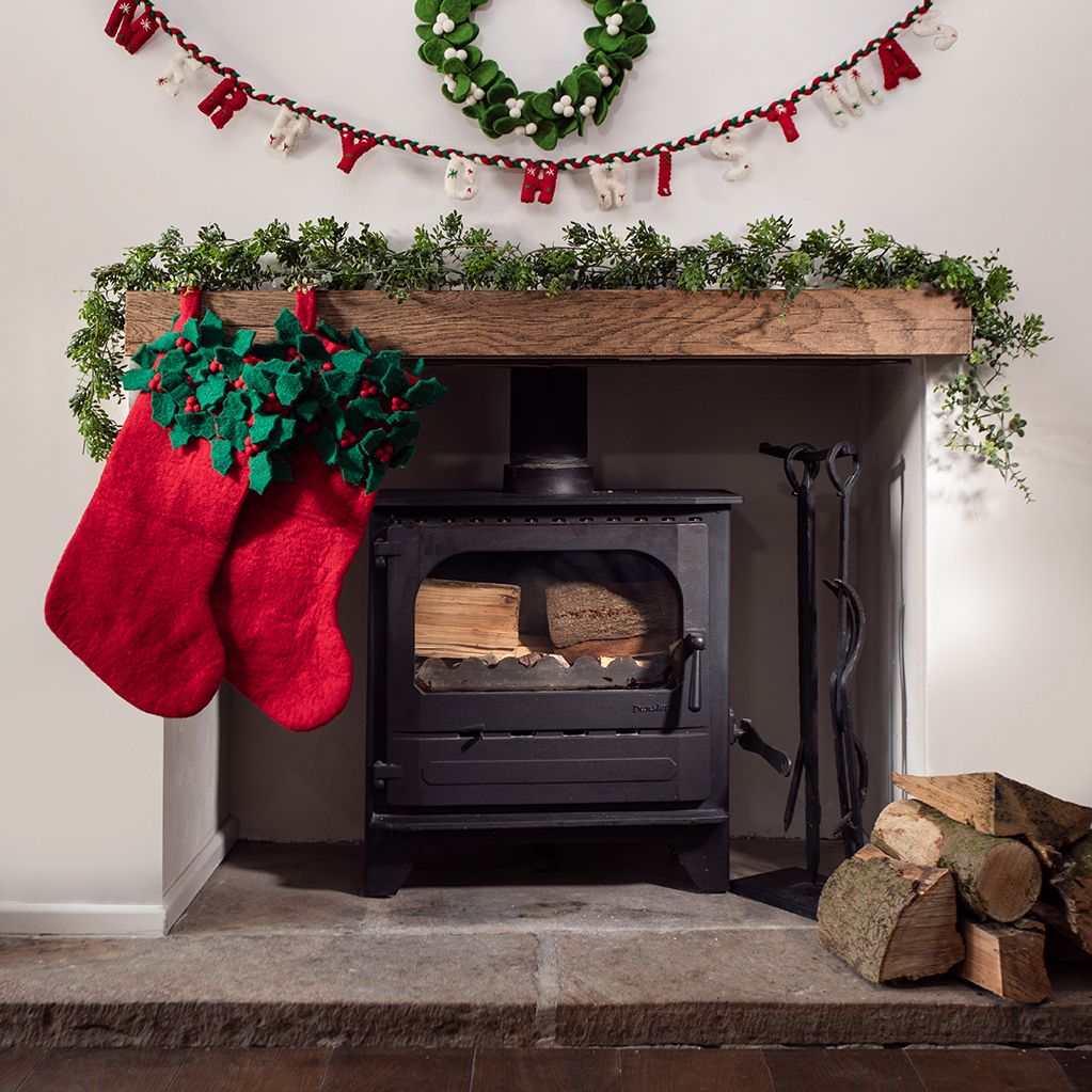 Felt Mistletoe Wreath - Christmas Garlands & Wreaths