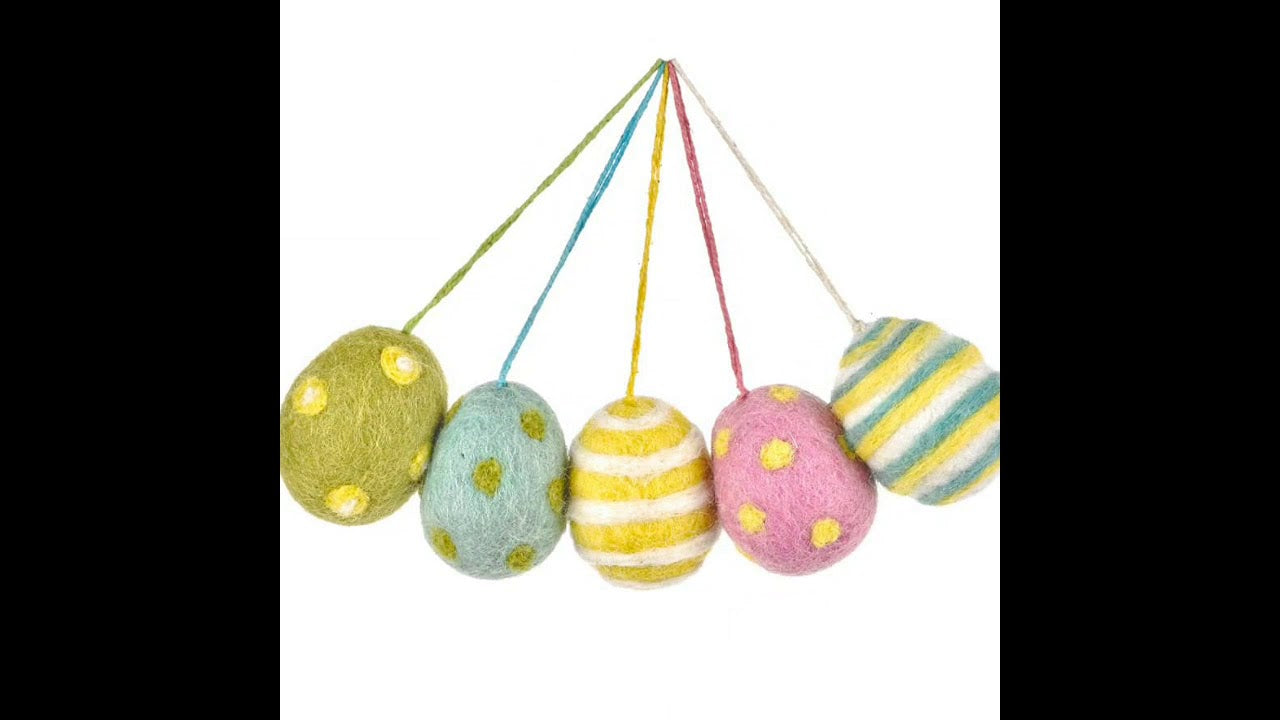 Felted Wool Hanging Daisies - Easter