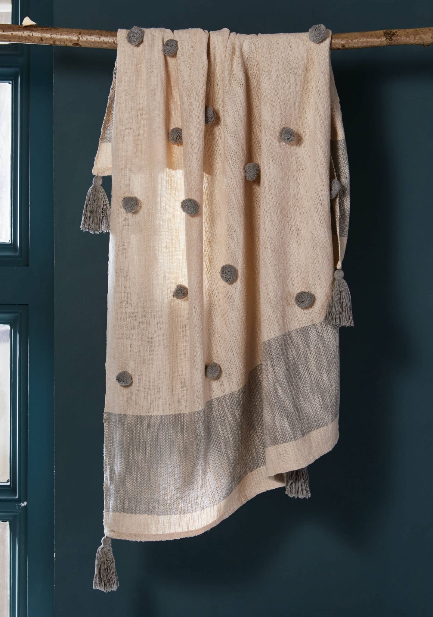 Pom Pom Grey And Cream Throw - Throws
